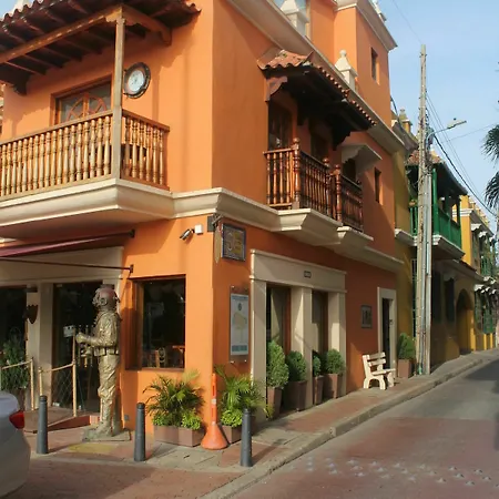Nautilus Plaza 4*