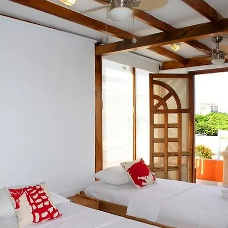 Nautilus Plaza Hotel Hotel 4*
