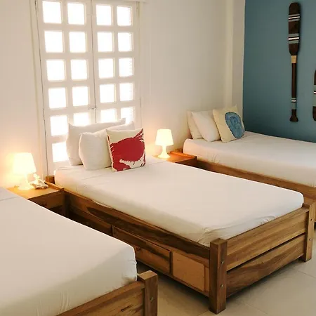 Nautilus Plaza Hotel 4*